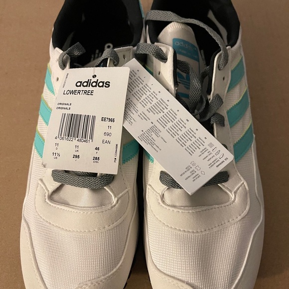 Pair of adidas sneakers men size 11.5 - Picture 2 of 3